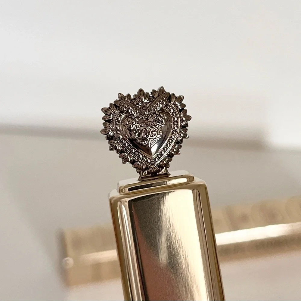 Dolce and Gabbana 36 hour extreme volume lift mascara